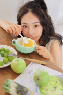漂亮的保姆播放中文版
